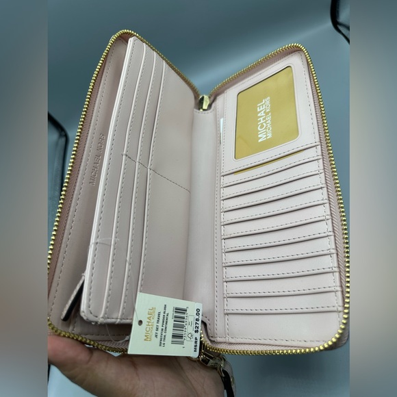 Michael Kors MK Large Logo Travel Continental Wallet - Powder blush/Brown